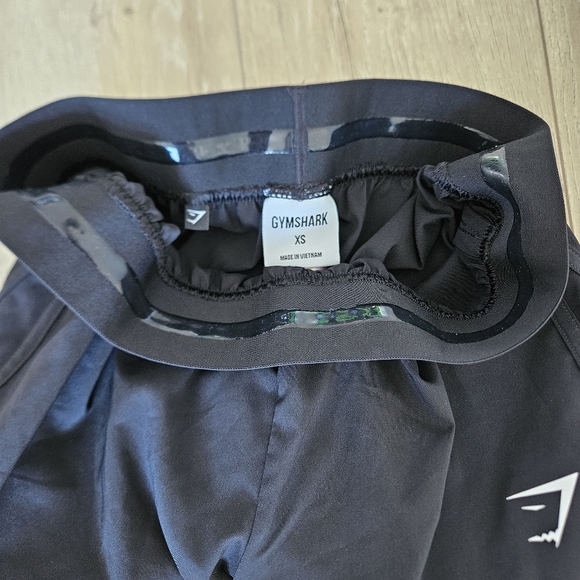 Gymshark Training loose fit shorts - Picture 9 of 14